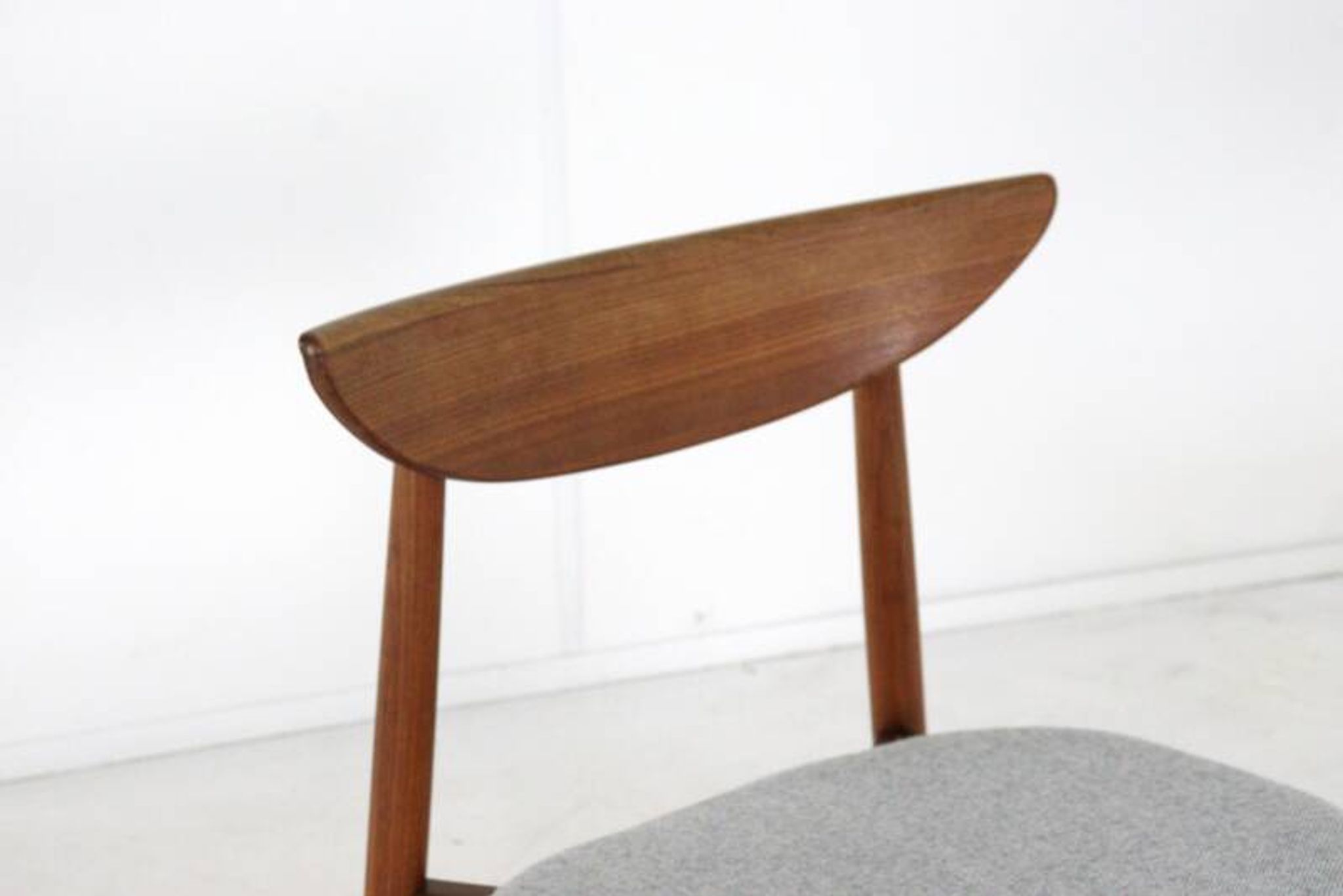 Set of 4+2 Harry Ostergaard for Randers Møbelfabrik chairs - danish design