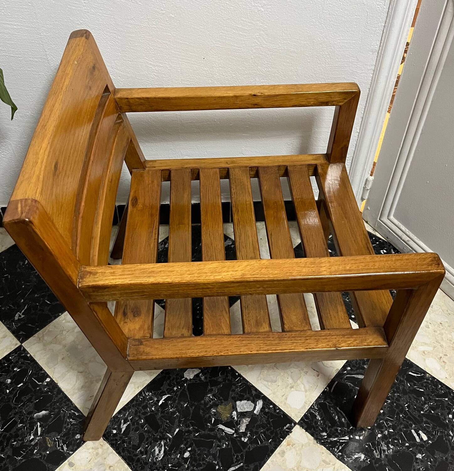 Table and 8 indoor chairs, colonial house, 1990.