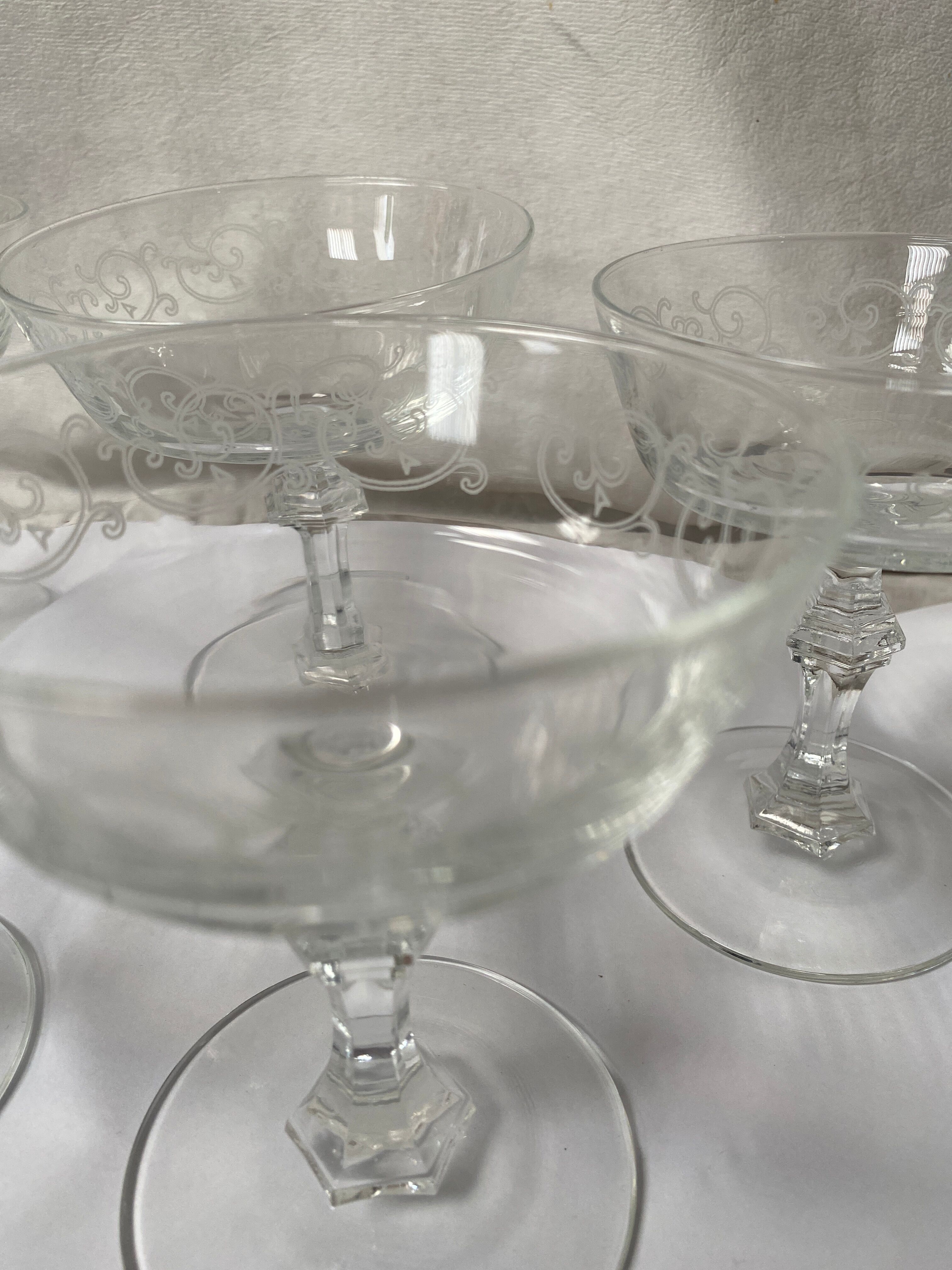 Ensemble de 5 coupes à champagne