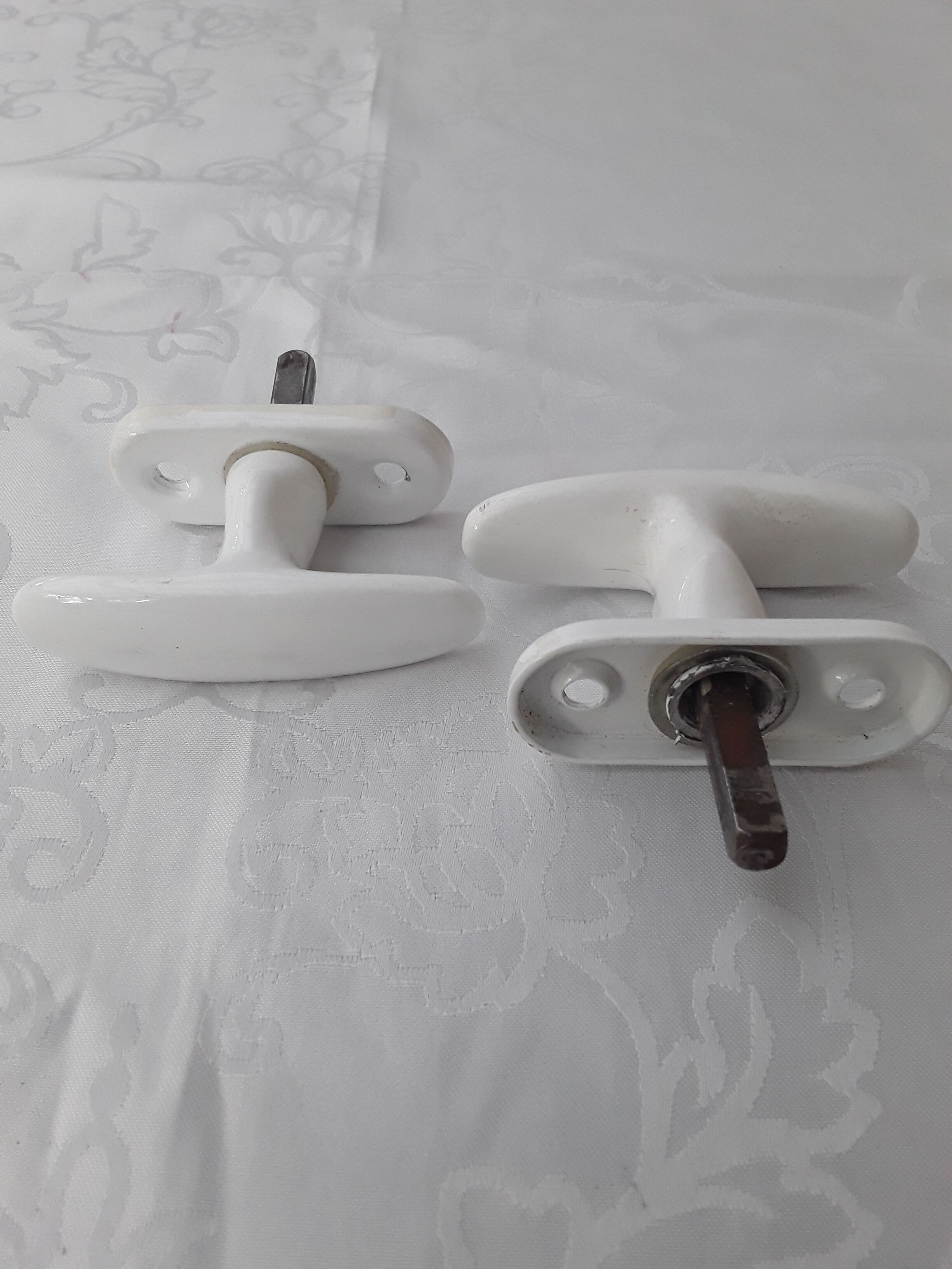 Set of 2 porcelain handles