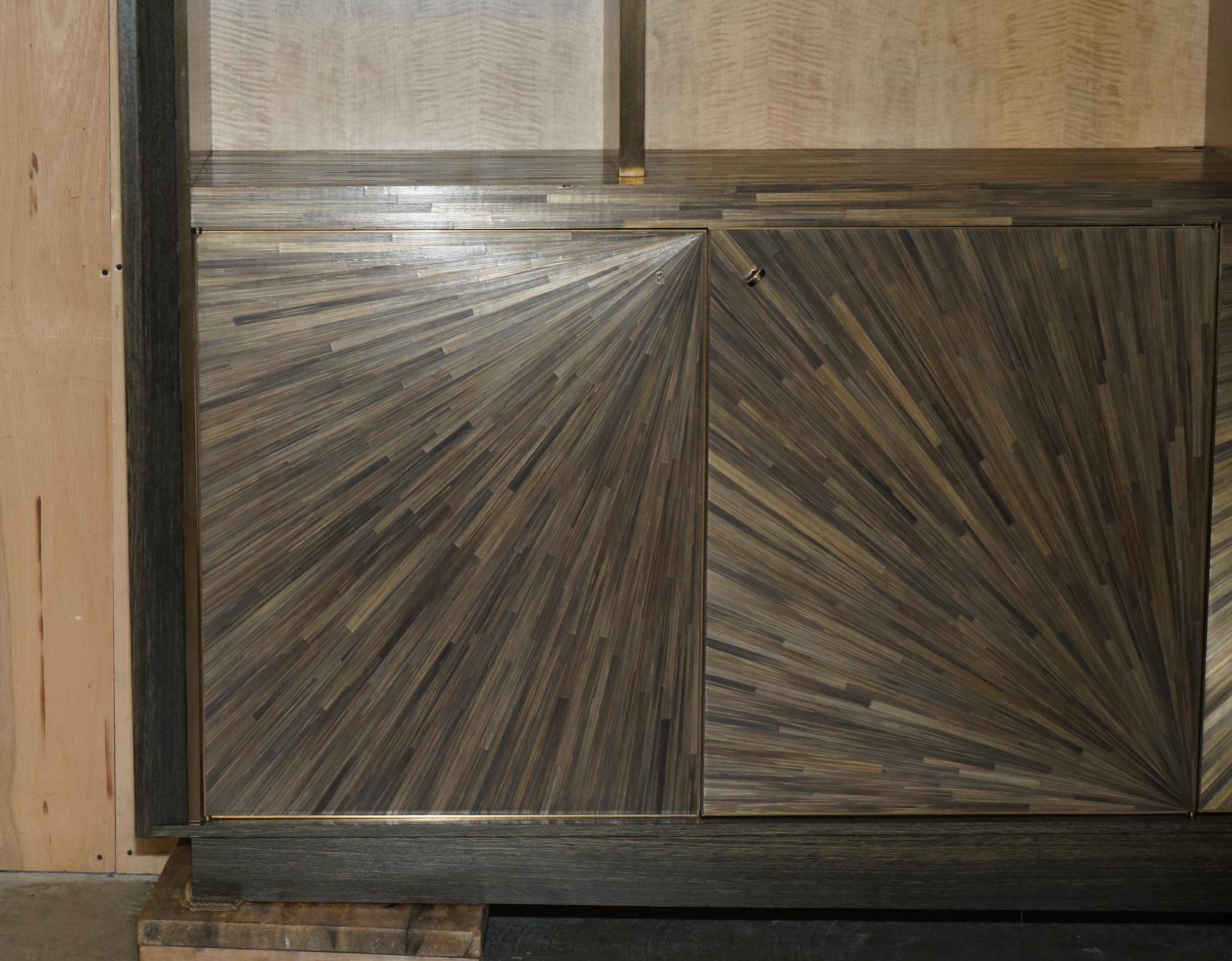 Bibliothèque à Marqueterie de Paille Massive Jallu Qualité Musée