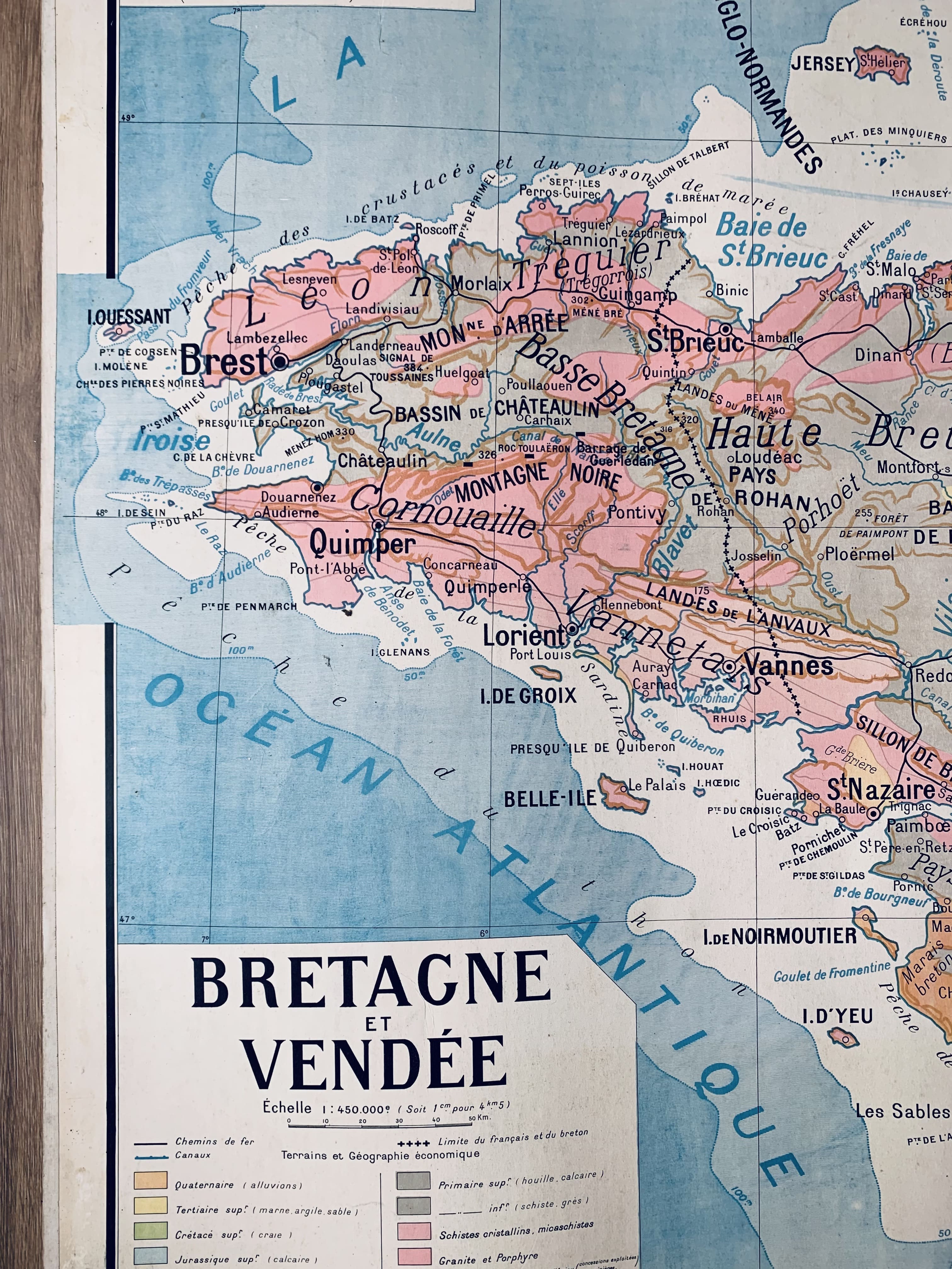 Map n°10 "Brittany and Vendée" by P. Kaeppelin and P. Deffontaines