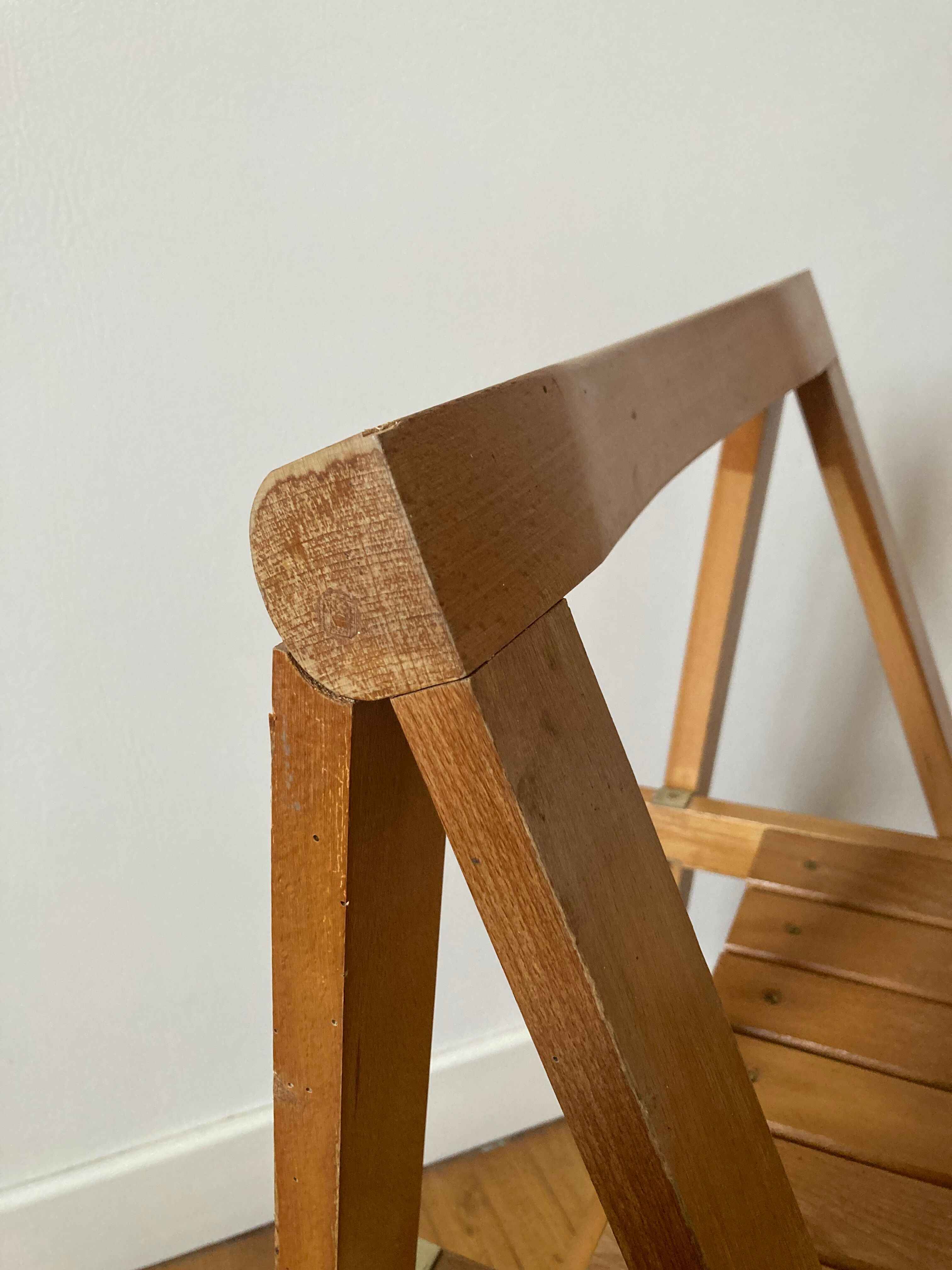 Vinatge folding chair