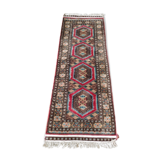 Tapis de couloir à motifs géométriques