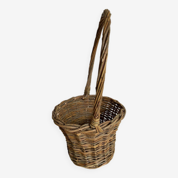 Round woven wood basket