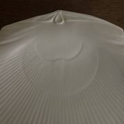 Neo-classical Greek revival shell-shaped dish, Wedgwood Etruria, 1940