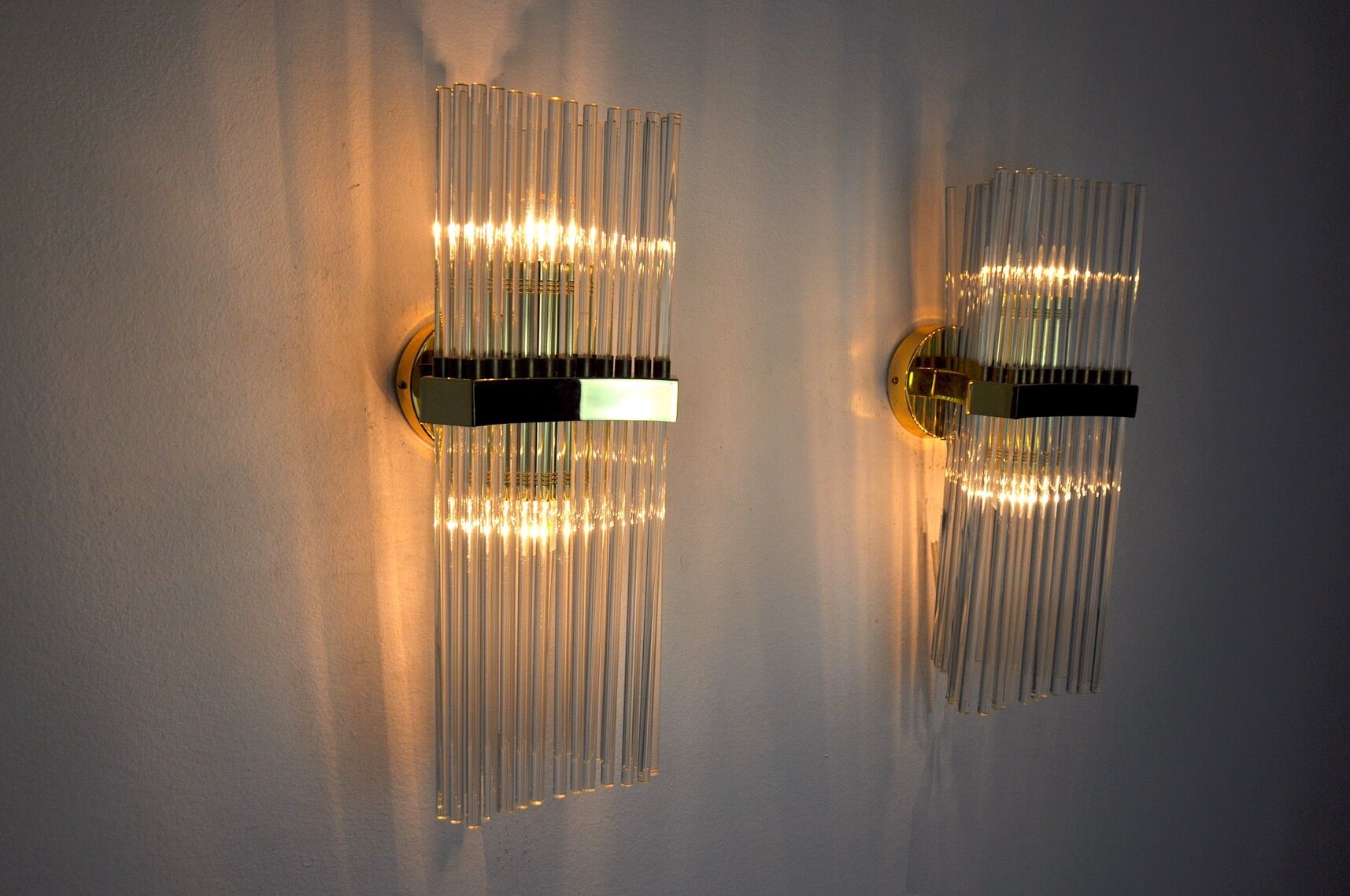 Pair of sciolari wall lamps for Lightolier, Italy, 1970