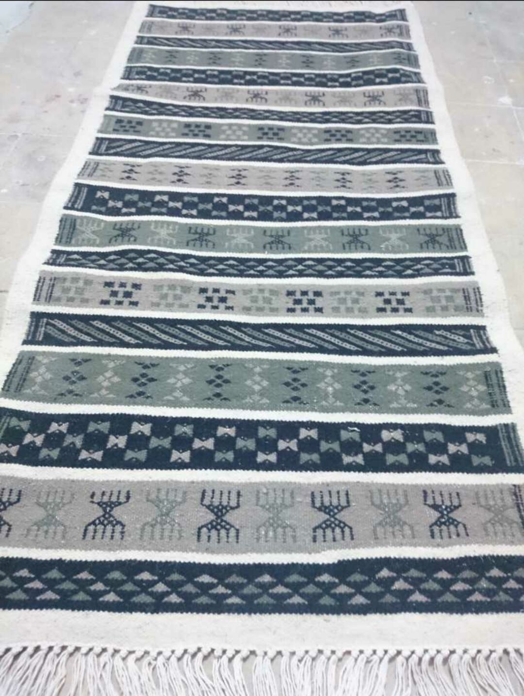Berber carpet grey white and black 149 x 76 cm