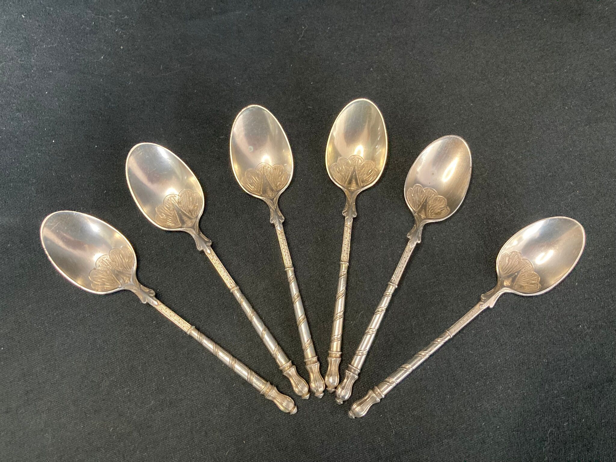 Tableware, suite of 6 small silver spoons early twentieth century