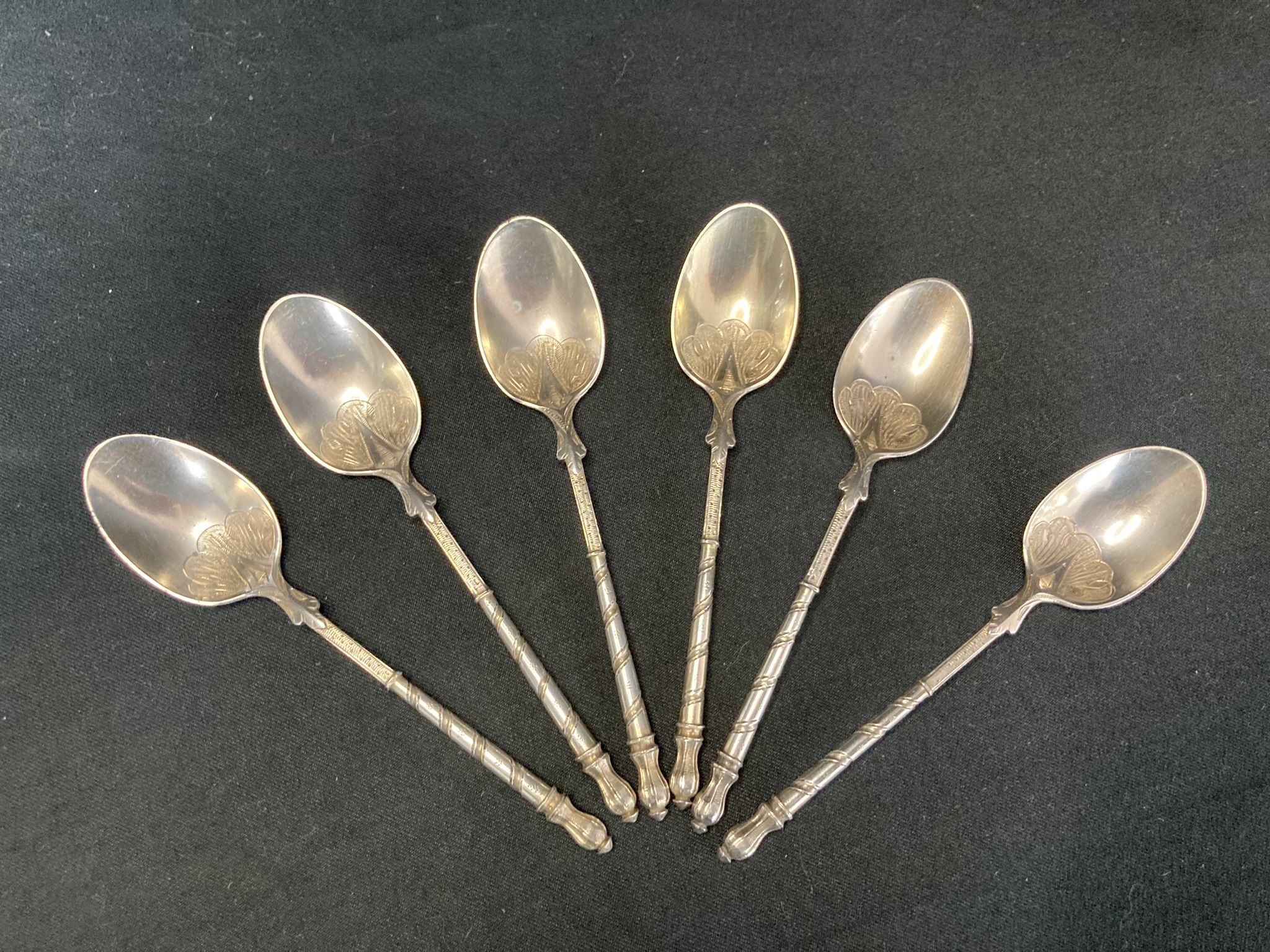 Tableware, suite of 6 small silver spoons early twentieth century