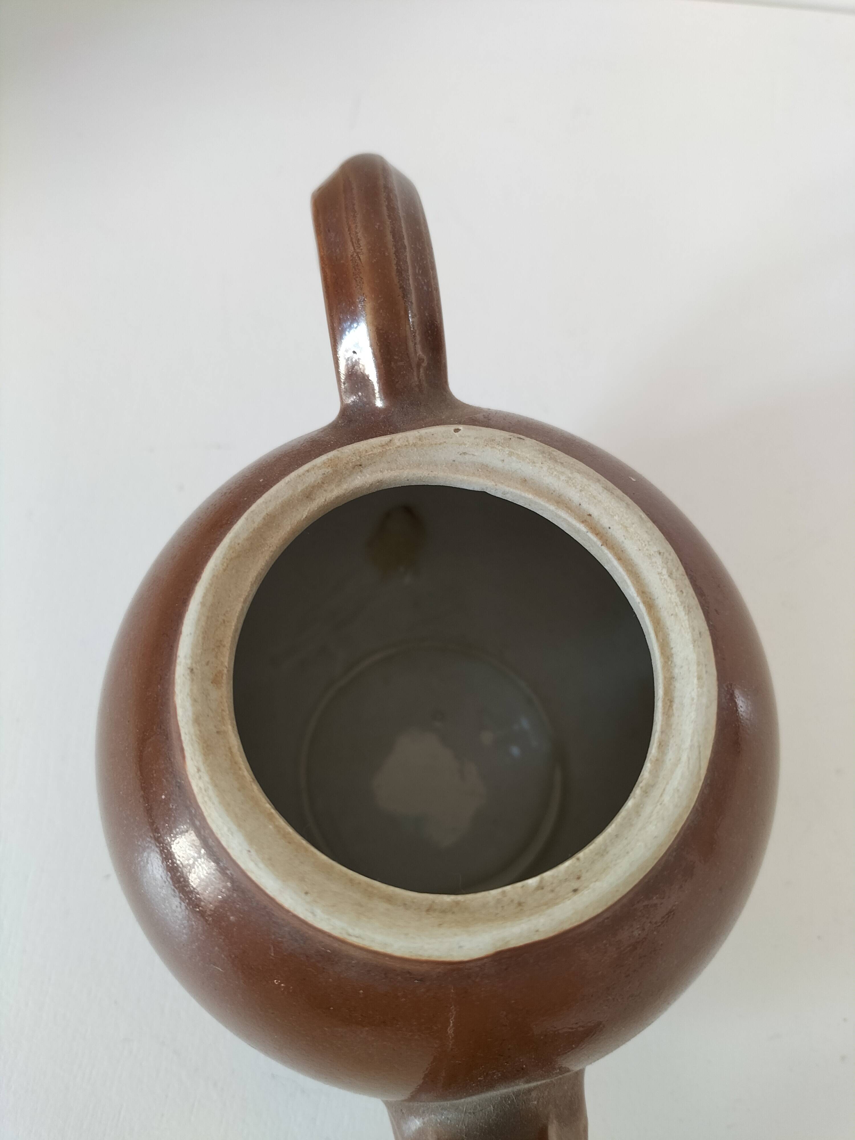 Small stoneware "selfish" teapot