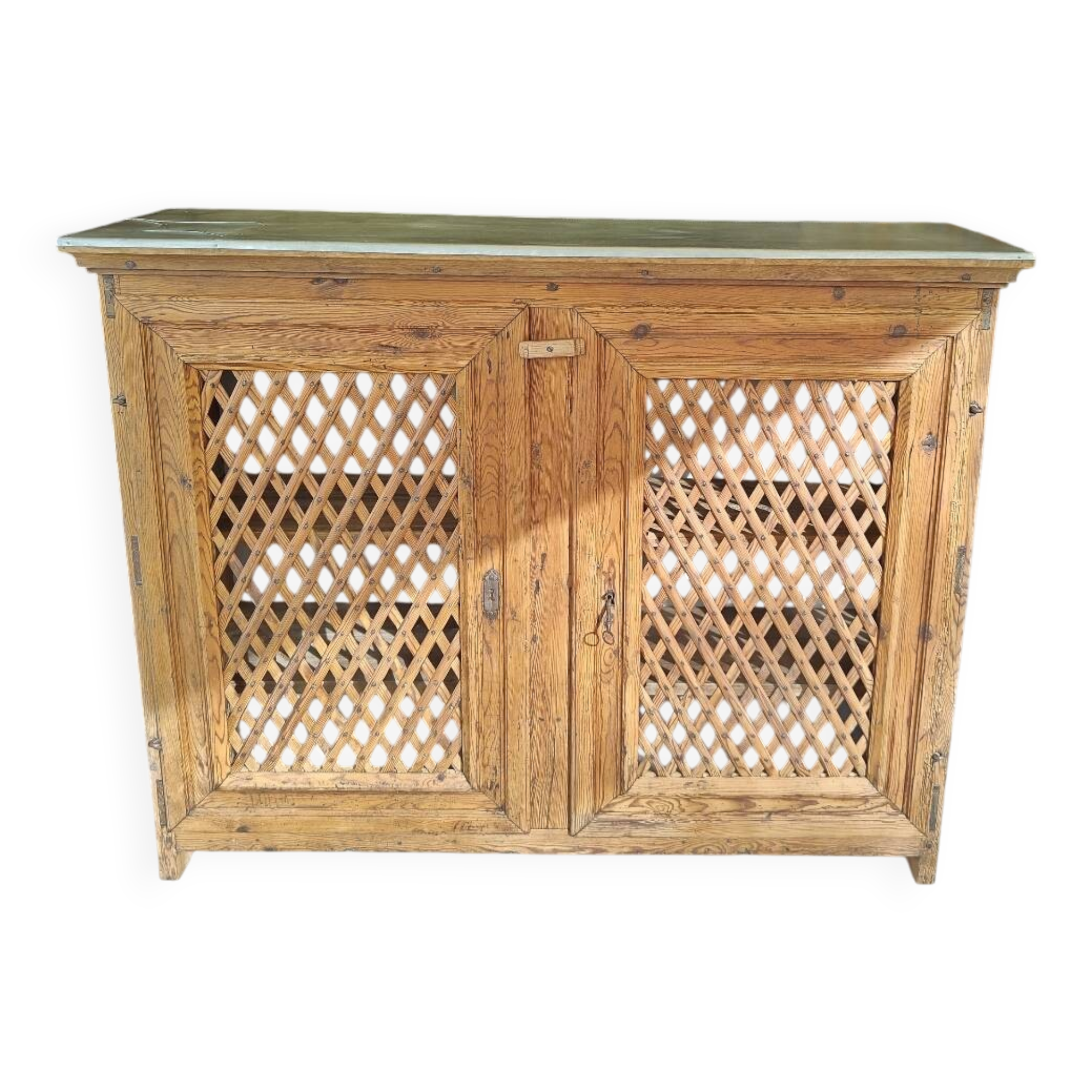 Support buffet in solid pine, zinc top, late 19th century.