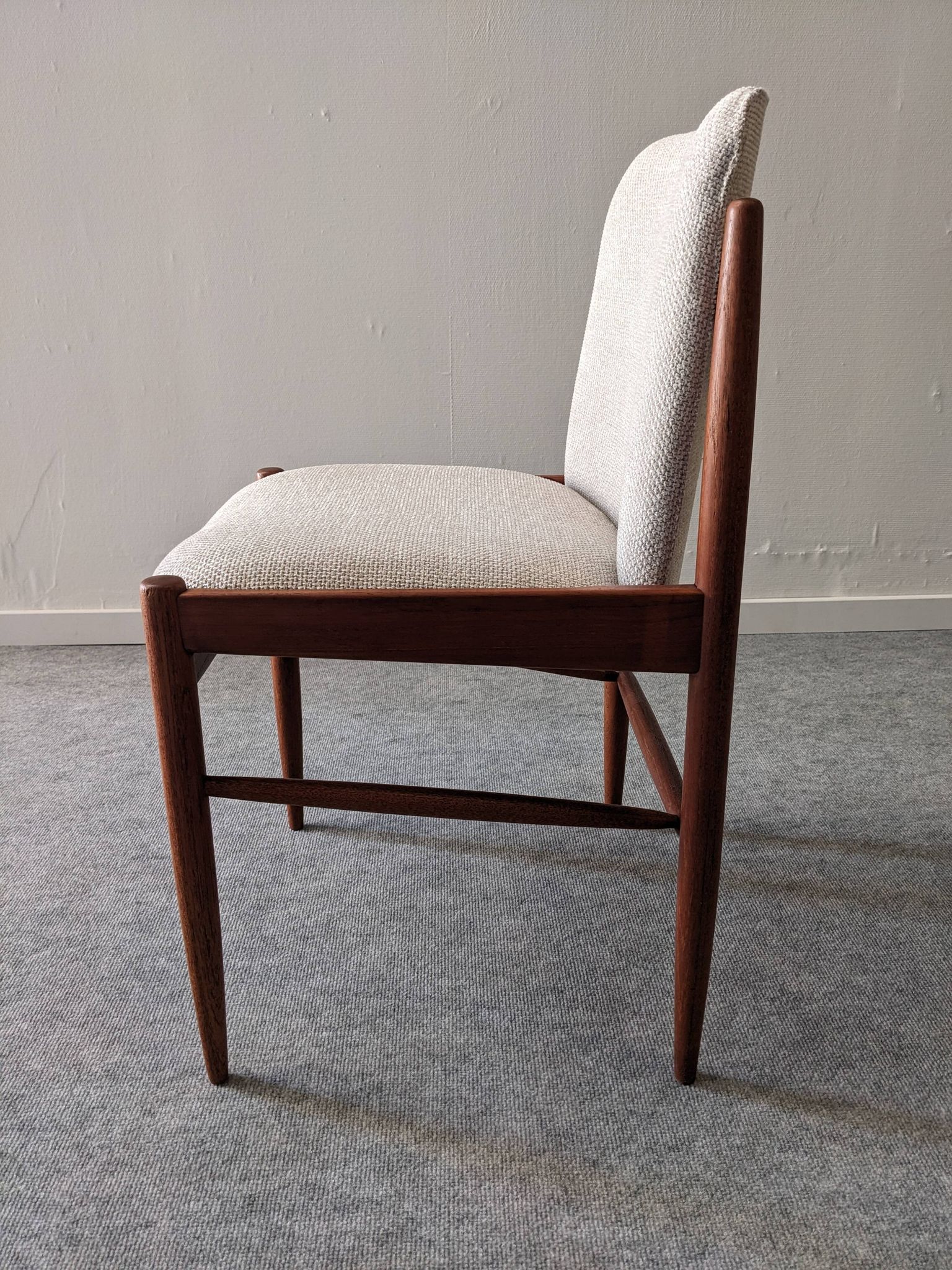 Série de 4 chaises scandinaves en teck, Danemark vers 1960
