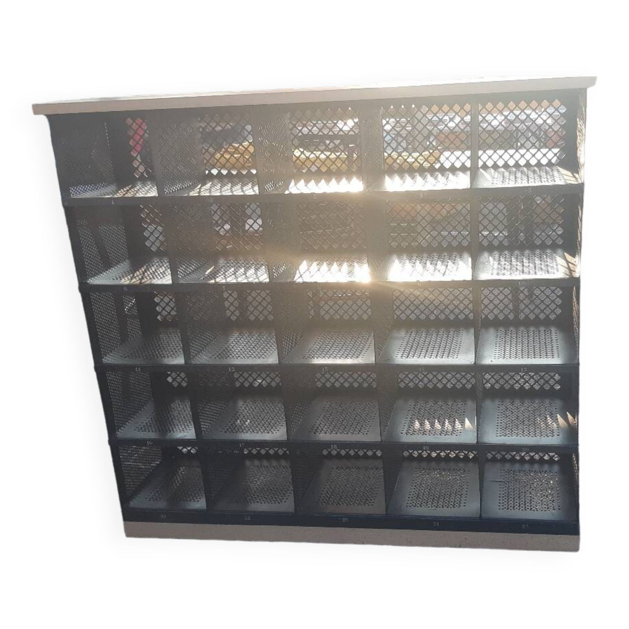 Metal shelving furniture