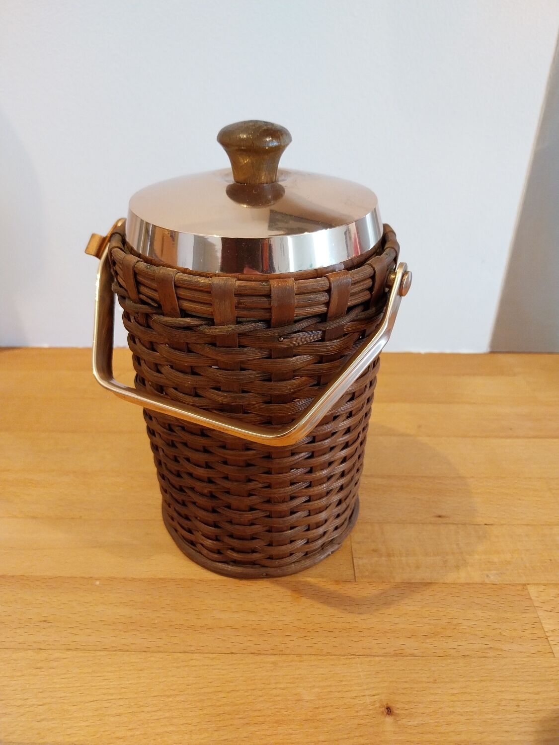 Copper wicker ice cube