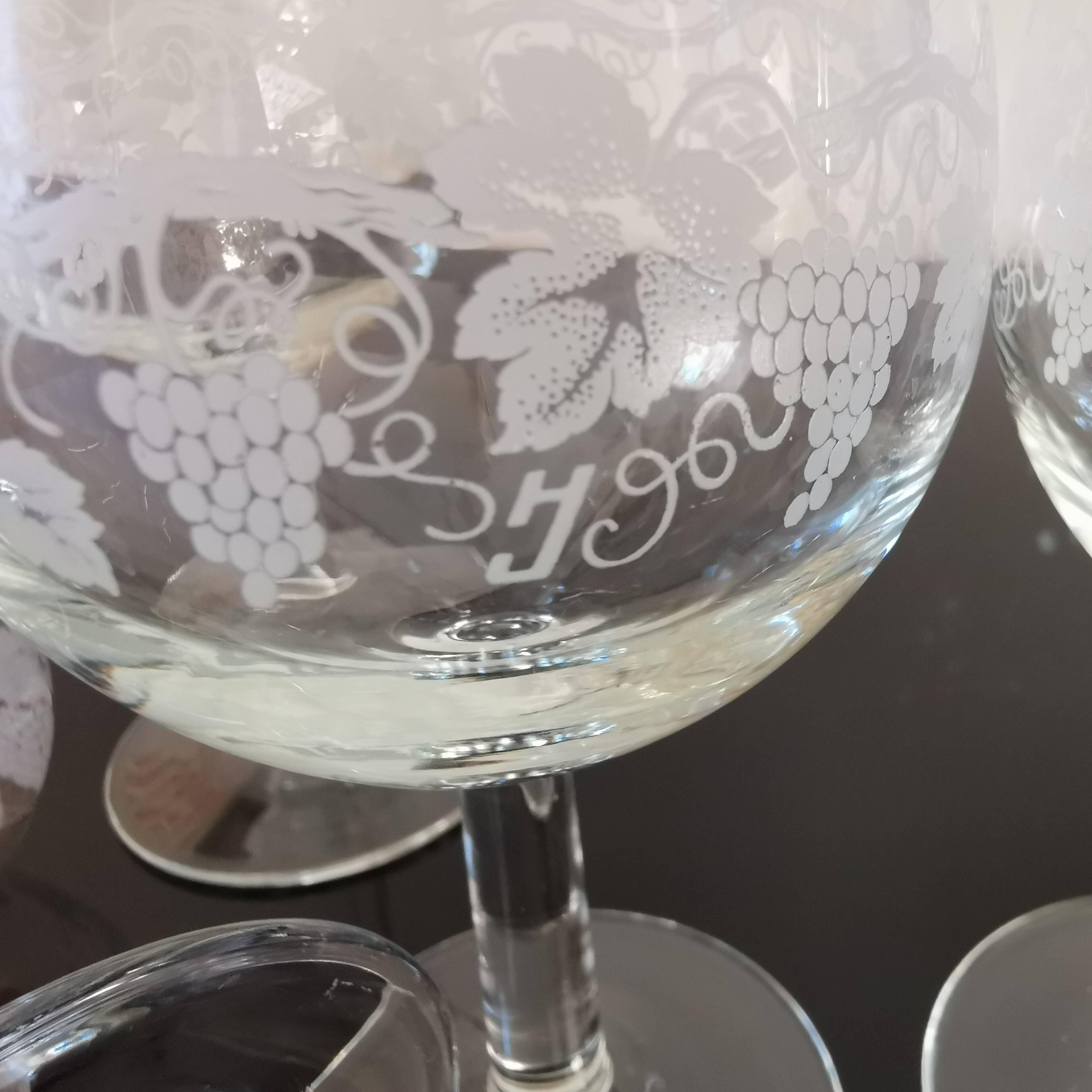 5 vintage “henri julien” red wine balloon glasses with luminarc grape blues decoration