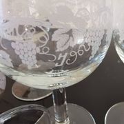 5 vintage “henri julien” red wine balloon glasses with luminarc grape blues decoration