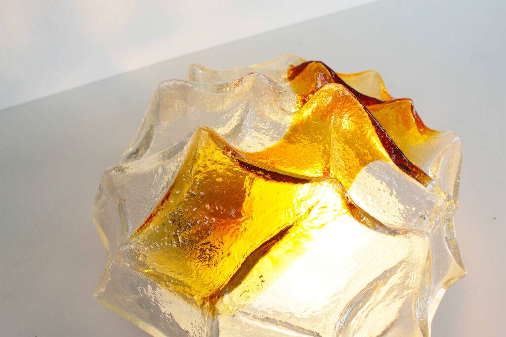Plafonnier en verre de Murano de taille moyenne par AV Mazzega