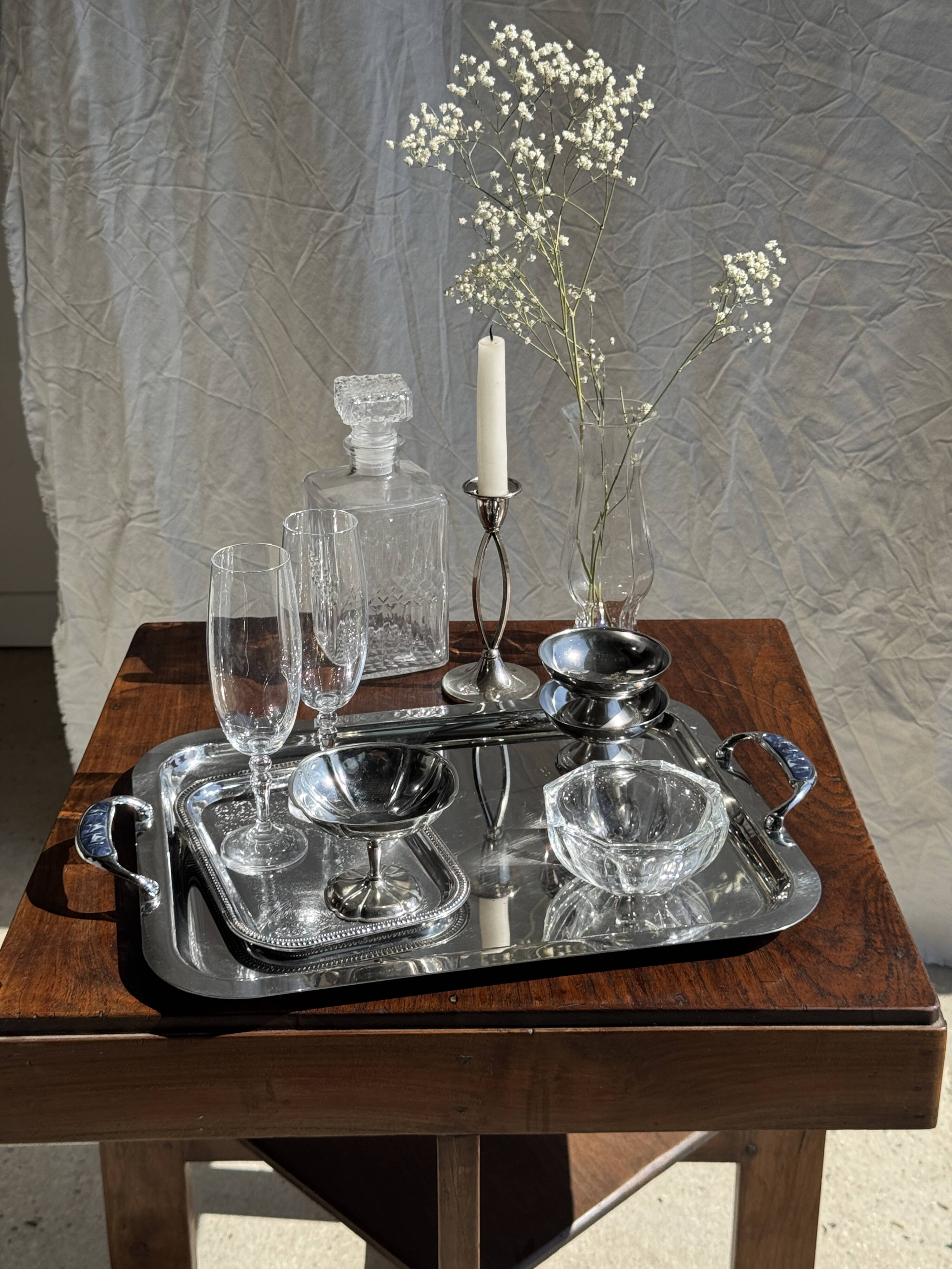 Small engraved silver metal tray L22