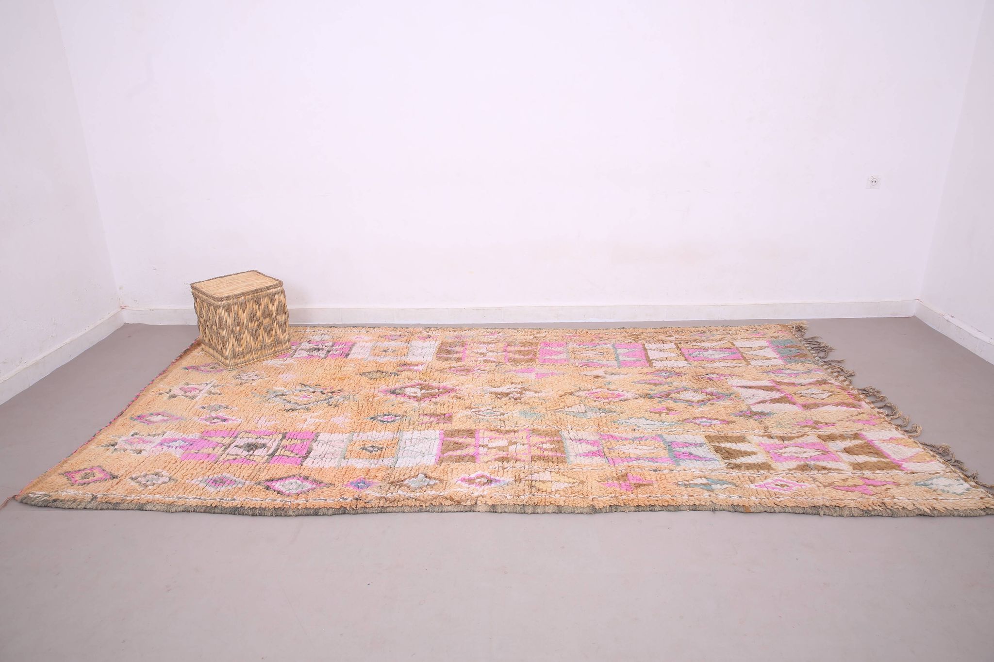 Peach Vintage Moroccan Rug 182 x 348 cm - Berber Wool Rug For Living Room