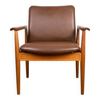 Fauteuil Danois en Teck et Cuir modèle 209 « Diplomat » par Finn Juhl 1960.