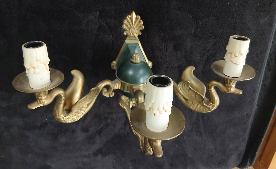 Rare wall sconce in bronze, Empire style, swan.