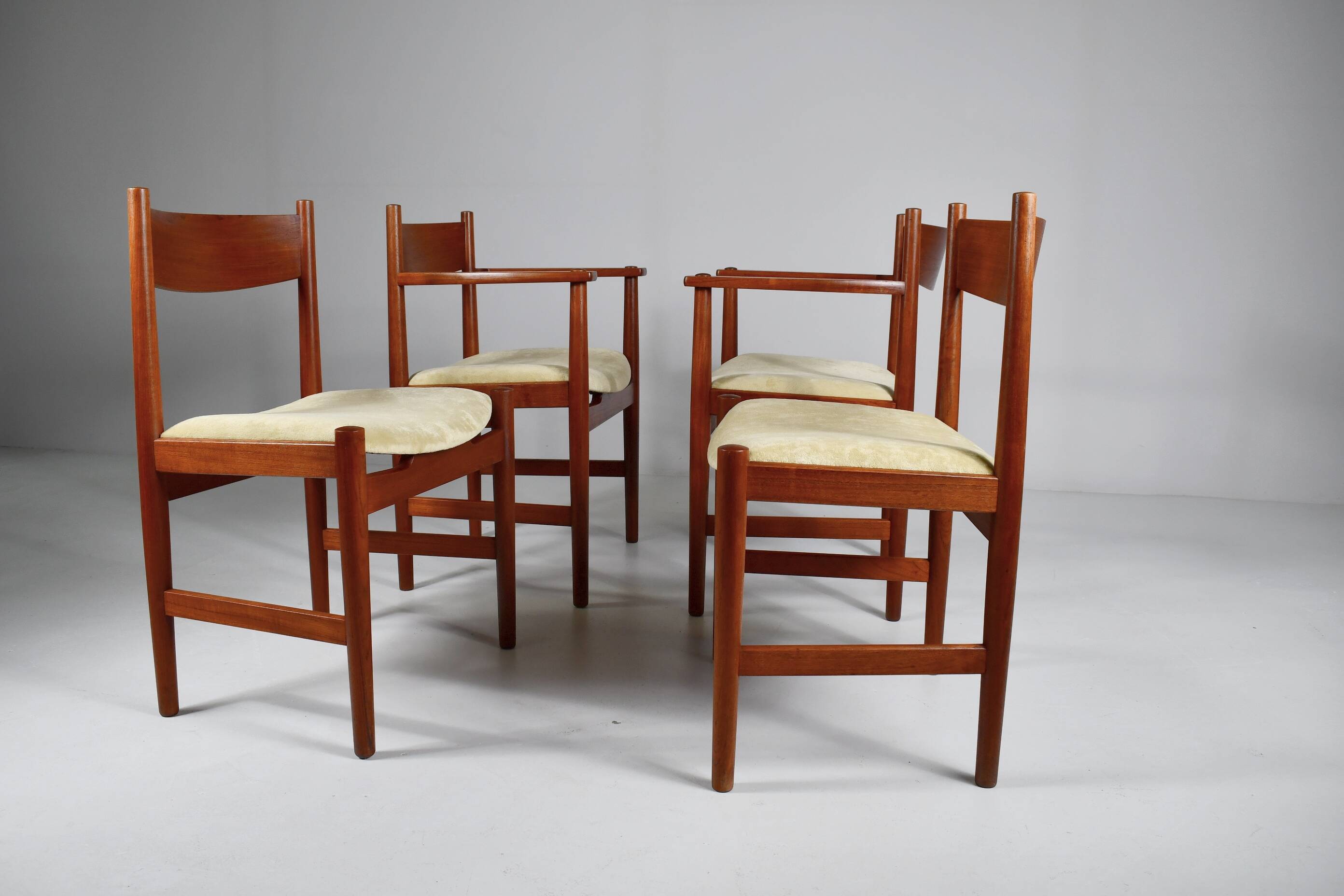 Hans Wegner dining chairs x4. Carl Hansen, Denmark. 1962