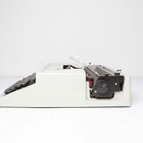 Dora typewriter by Olivetti 70