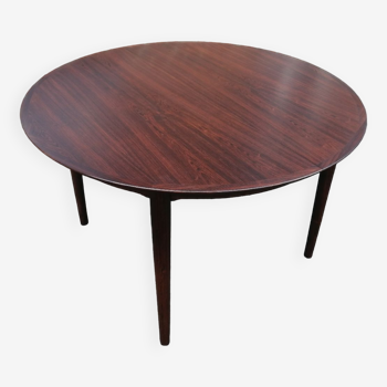 Table Arne vodder