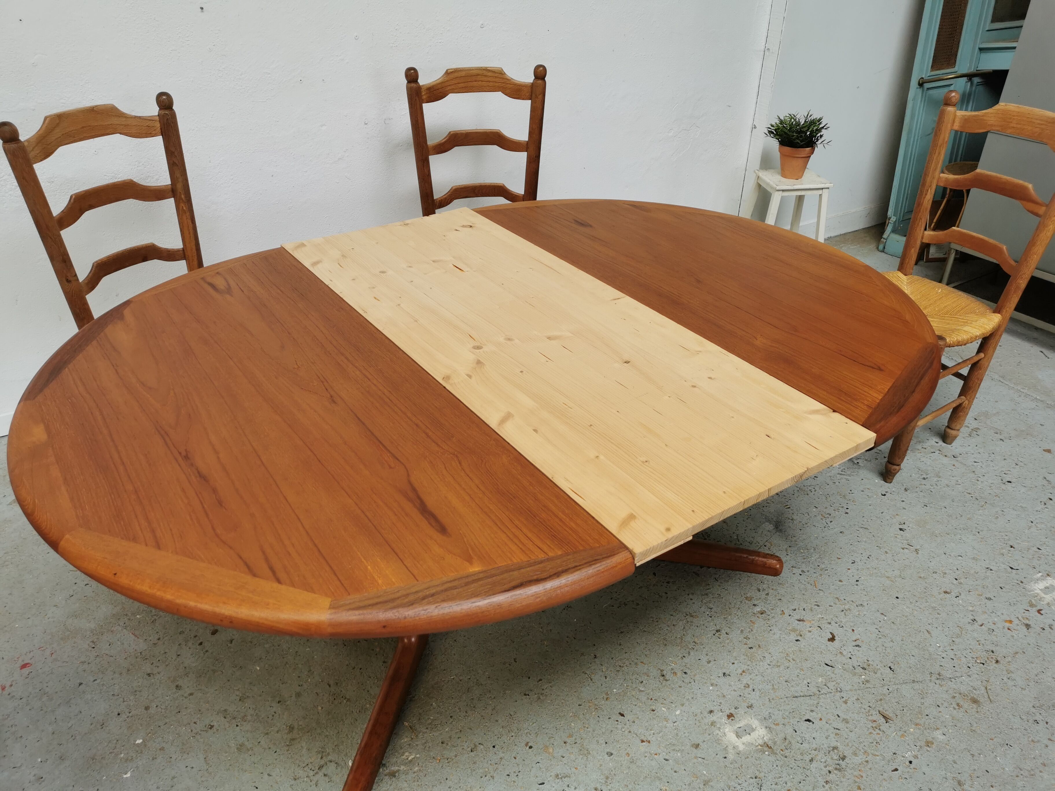 Table de Laurits Larsen en teck