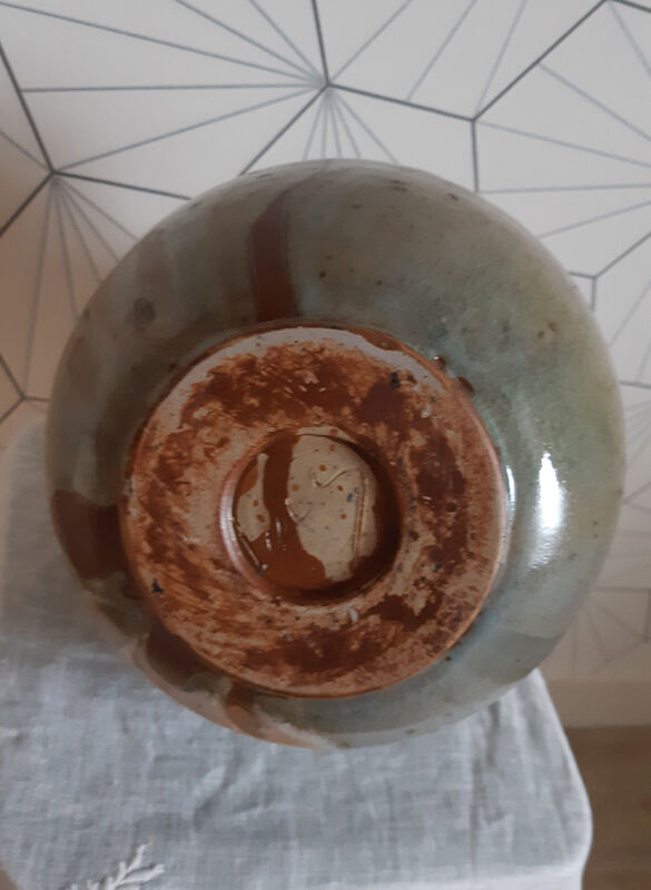 Original round earthenware jug.