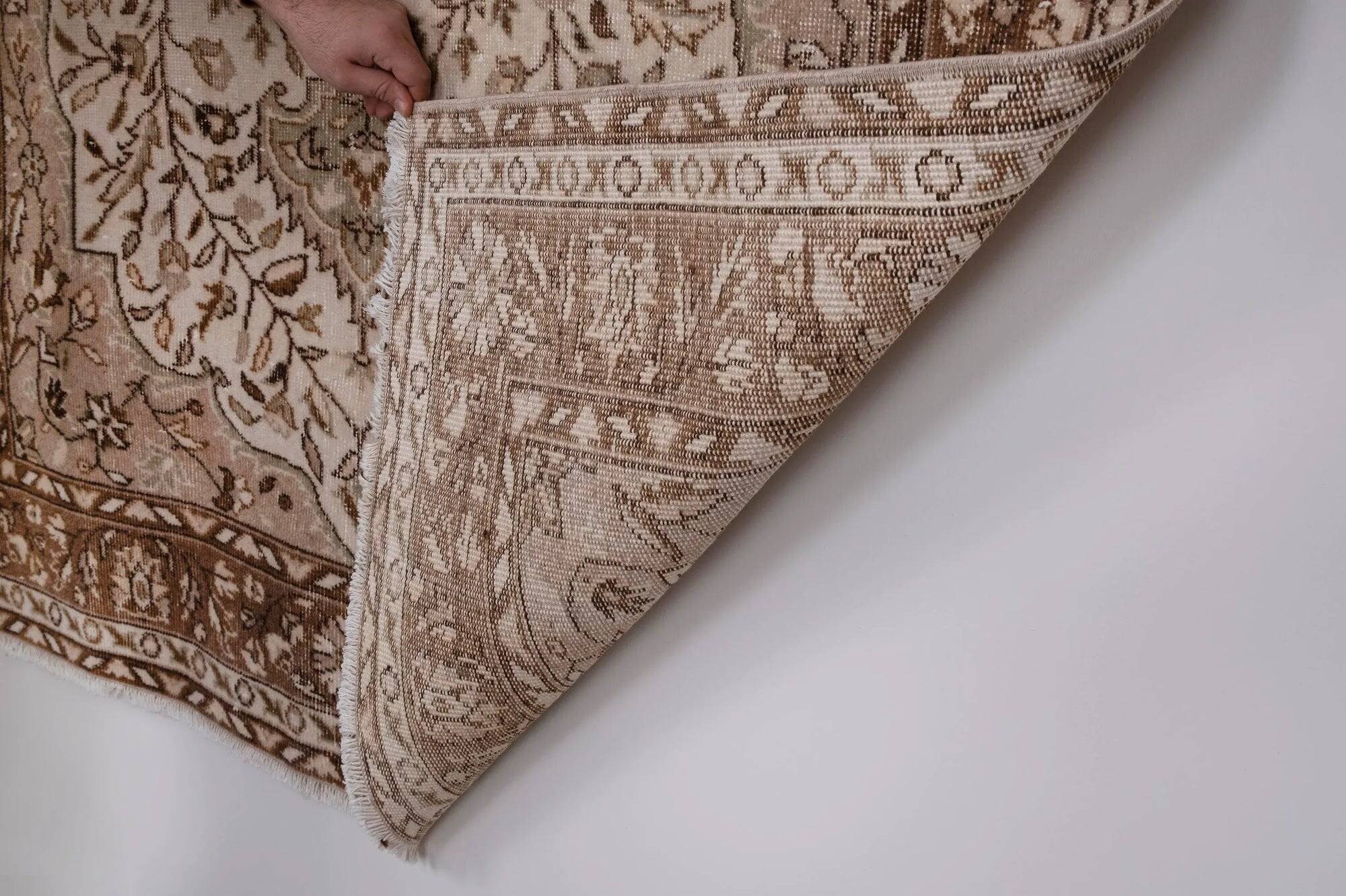 Vintage Turkish handmade rug 164x258 cm