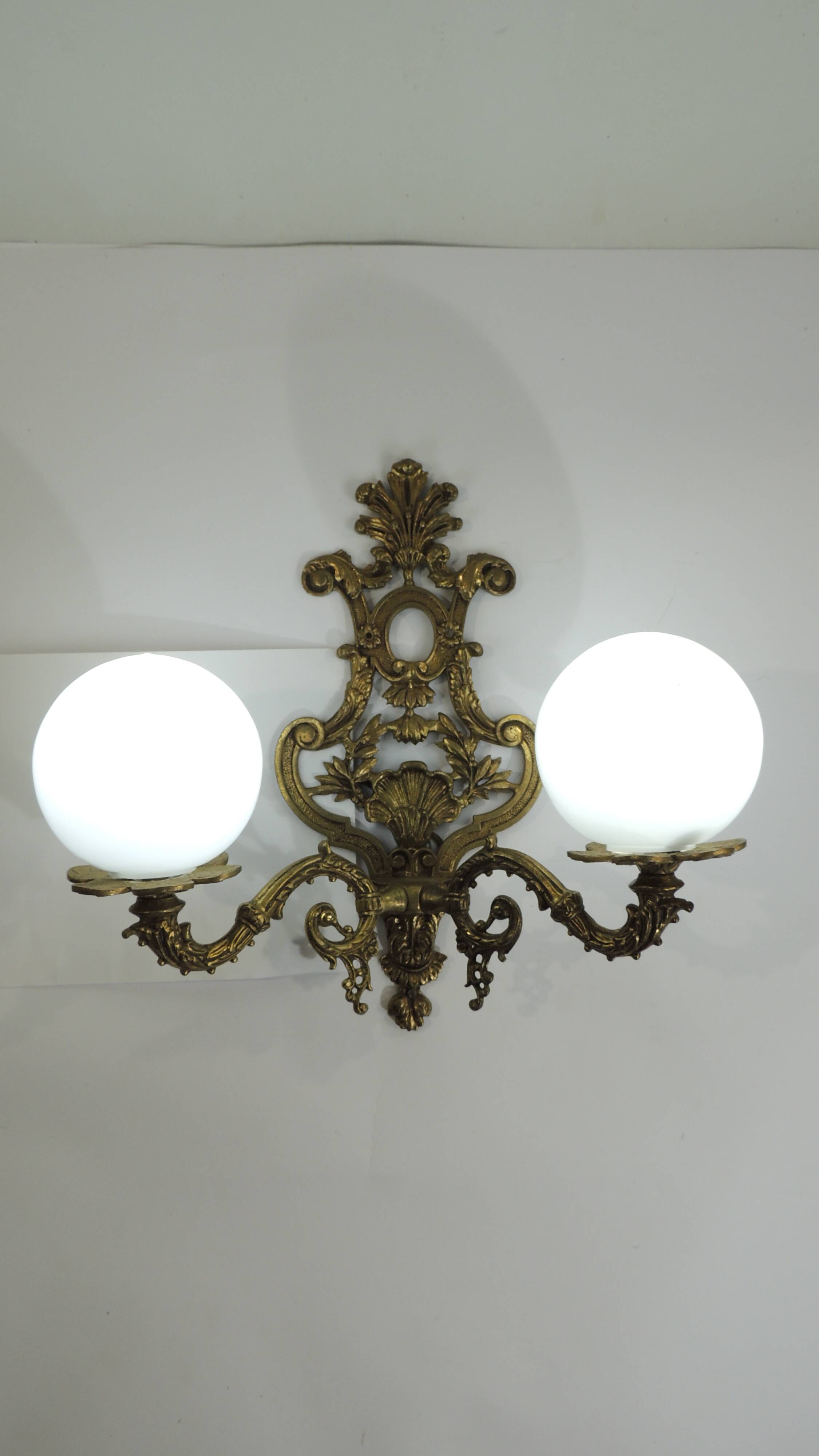 Antique gilt bronze wall light with two globes – Rococo style,