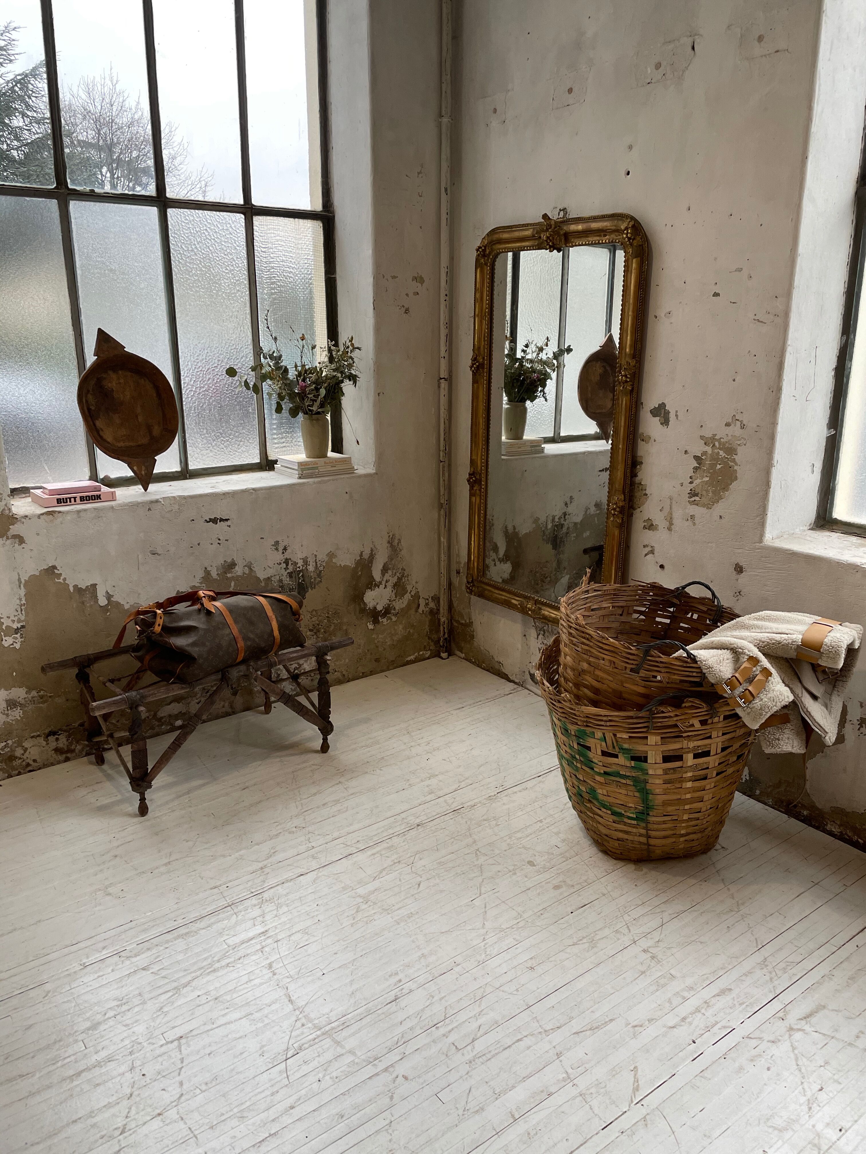 Touareg ethnic luggage holder