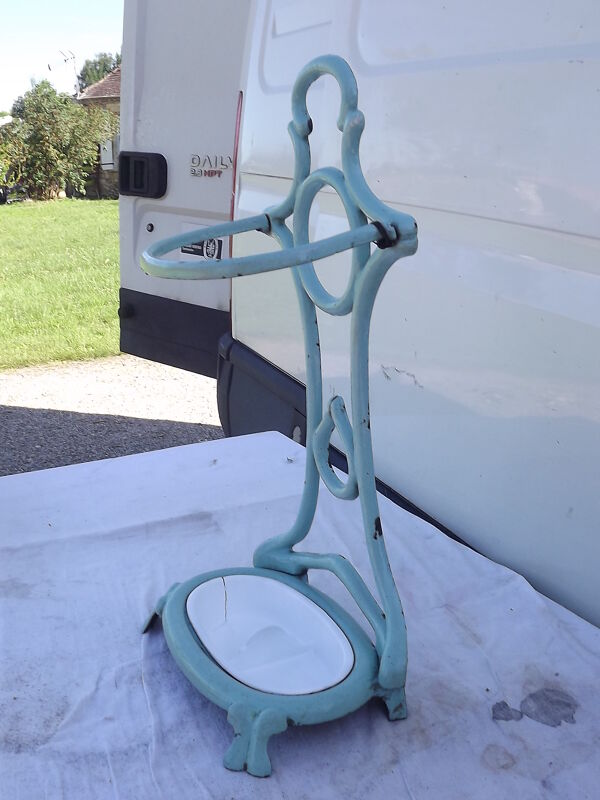 Porte parapluie en fonte émaillée