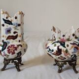 2 vases en porcelaine et piètement en bronze, XIXème s.