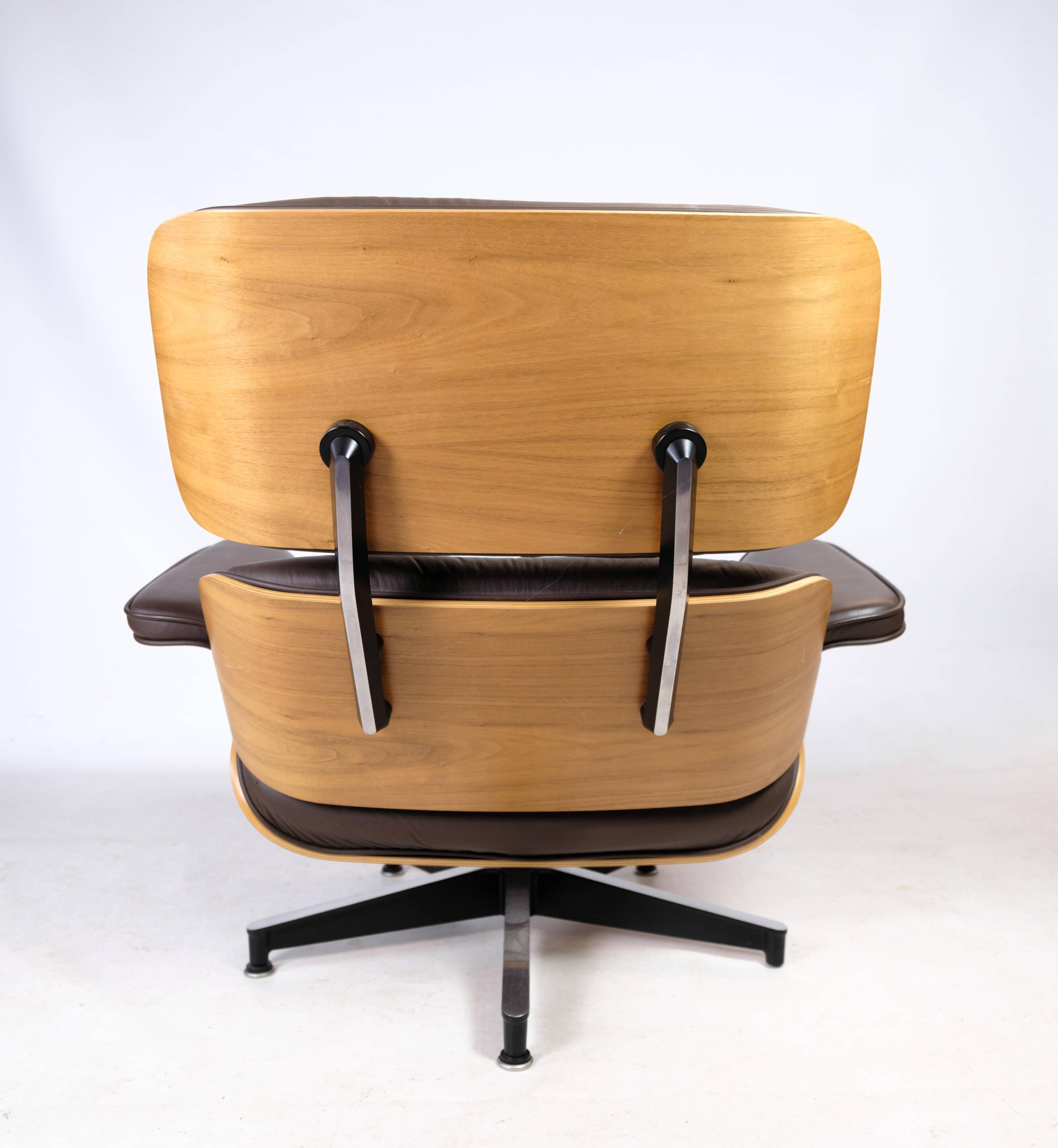 Charles Eames Lounge Chair In Brown Leather And Light Walnut