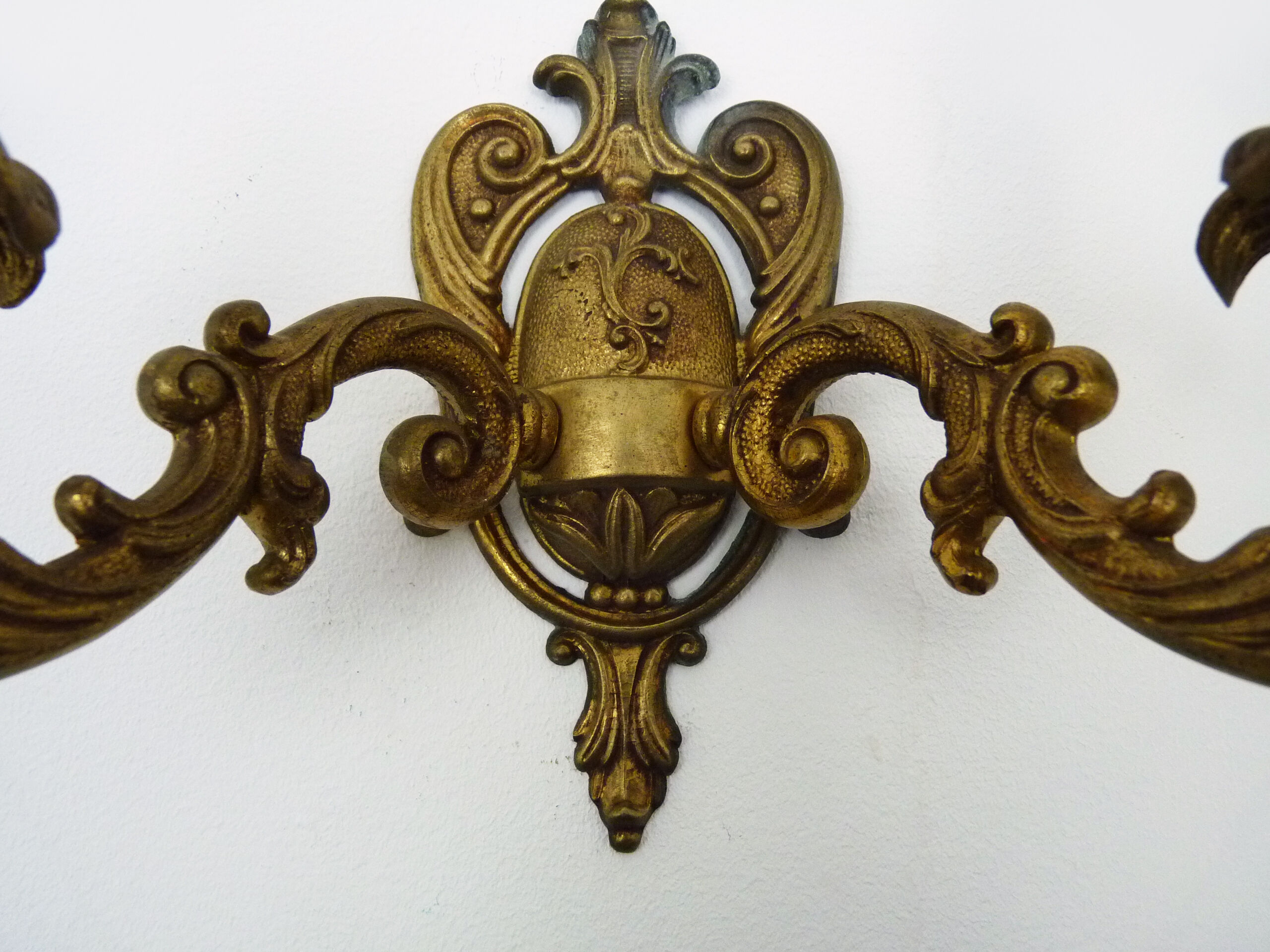 Old bronze wall lamp with 2 candles, years 50/60