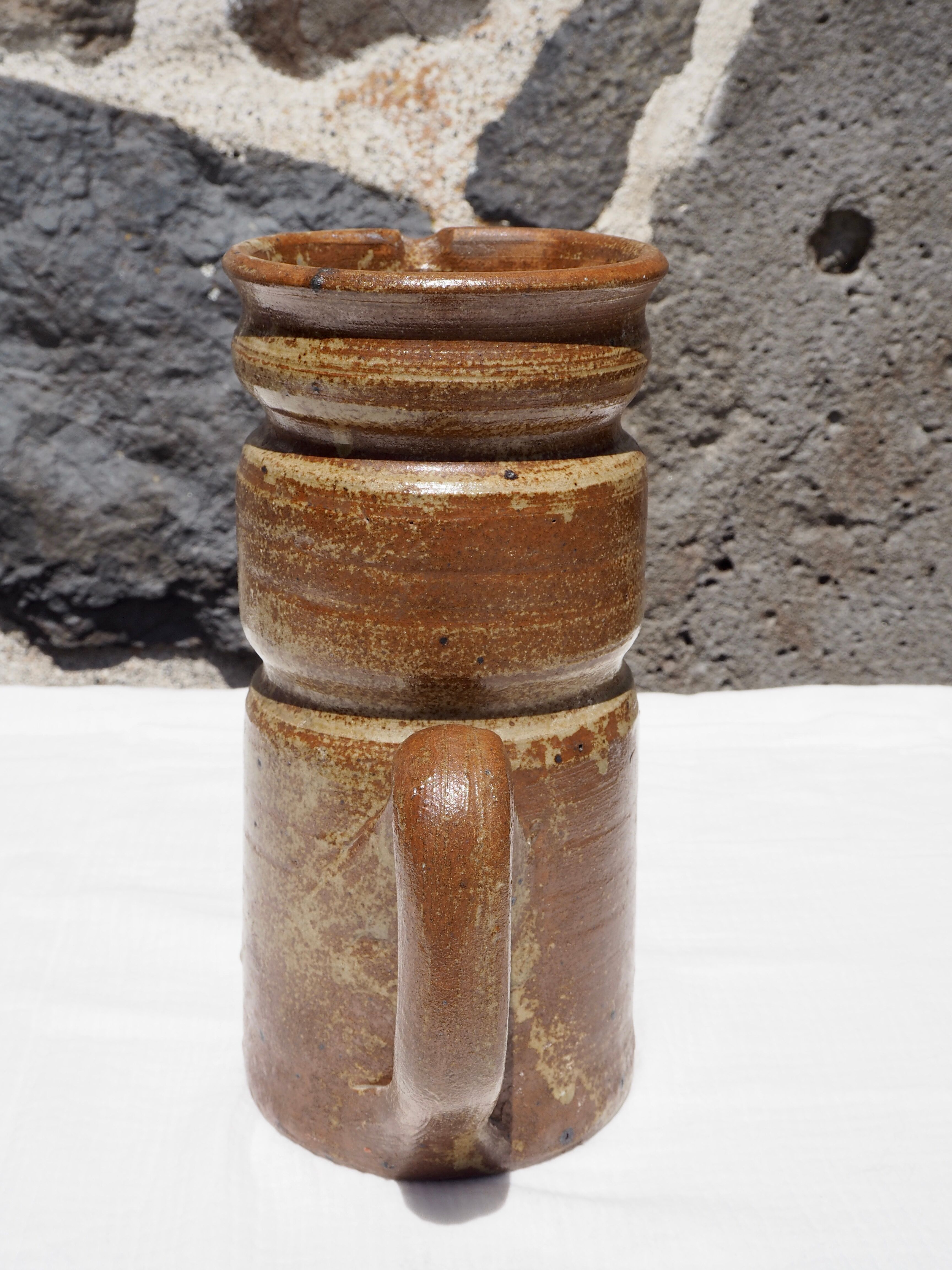 Raw sandstone pitcher XL