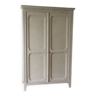 Armoire parisienne