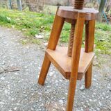 Round screw stool
