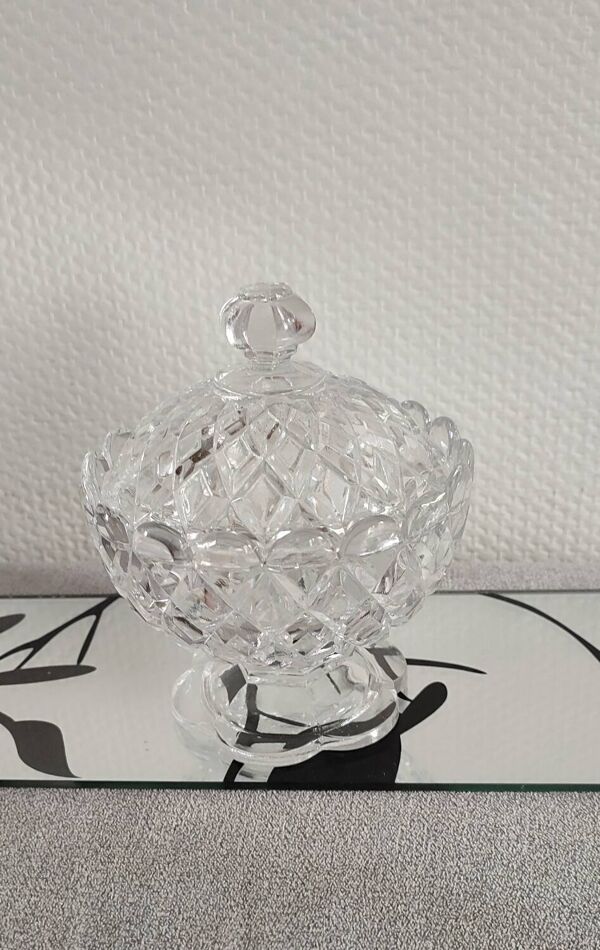 Bonbonnière en Cristal de Baccarat.