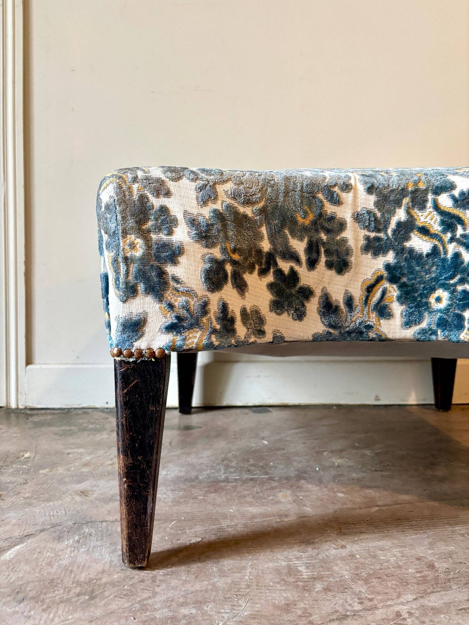 Footstool, pouf in velvet and dark wood