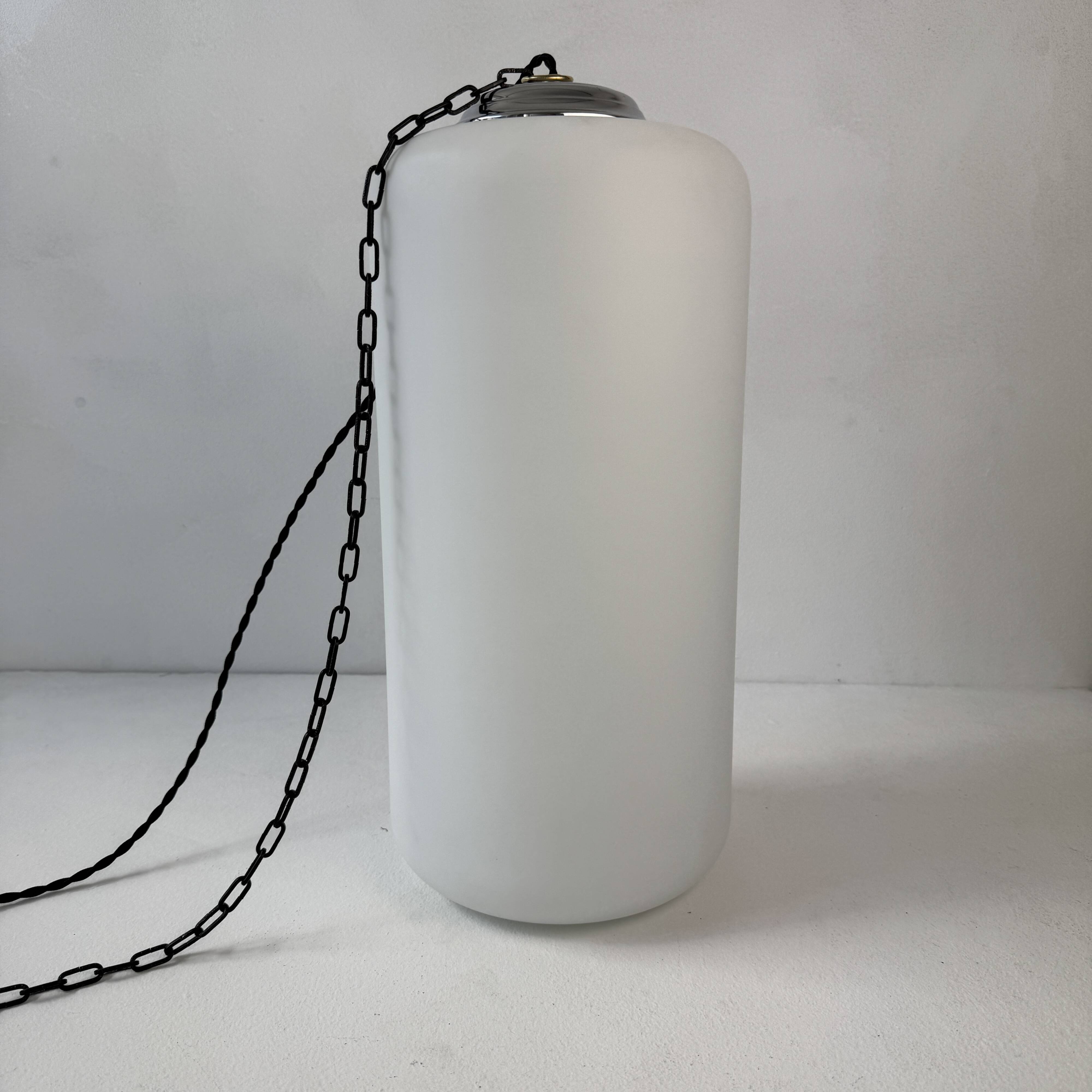 Ancienne suspension en opaline xxl vintage