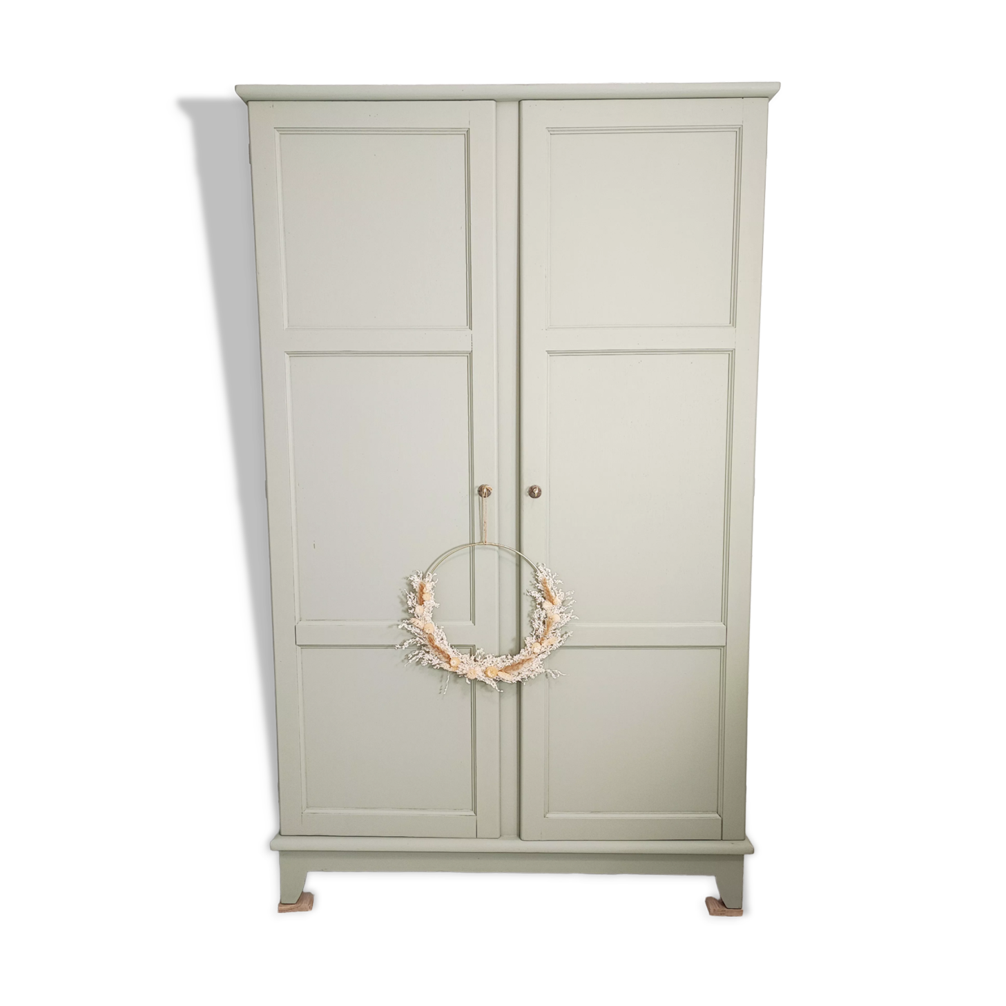 Almond green parisian wardrobe