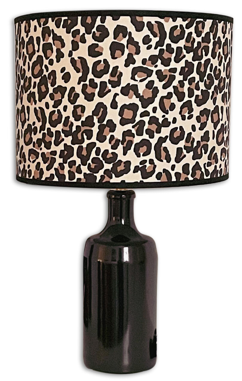 Lampe grès et imprimé léopard