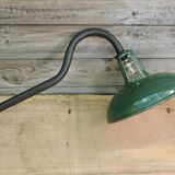 Enamelled swan collar lamp