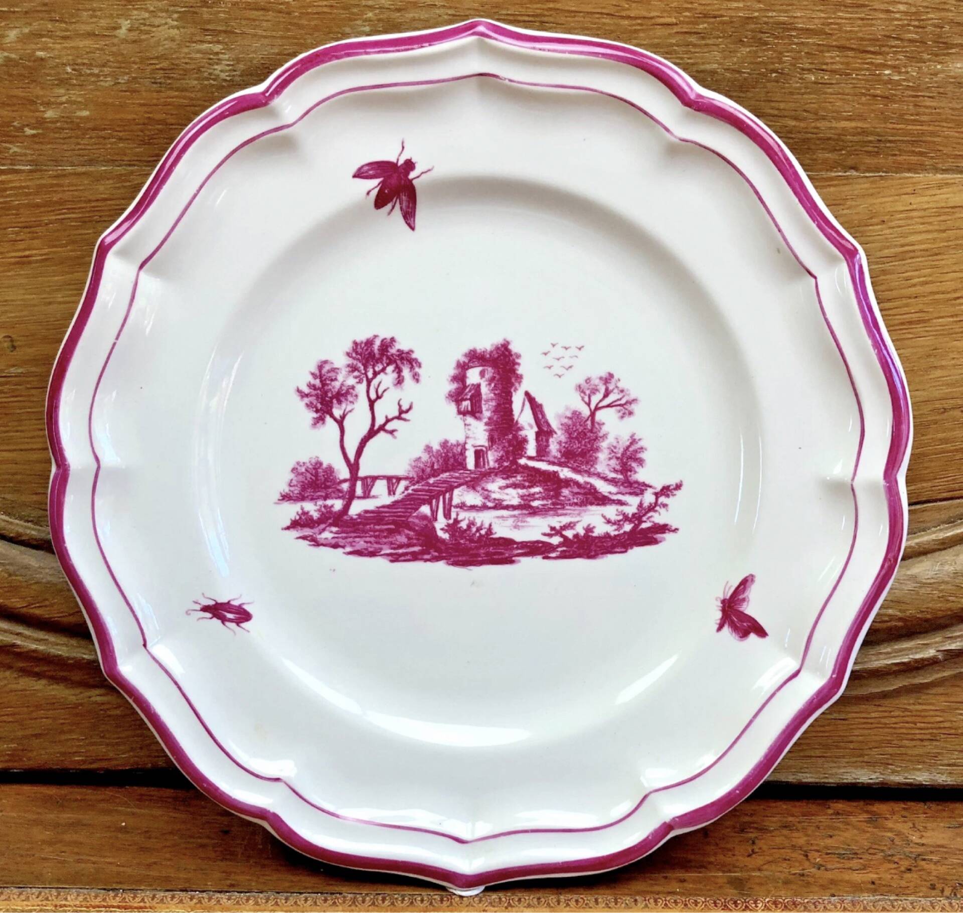6 old flat table plates, Gien earthenware, pink landscape model.
