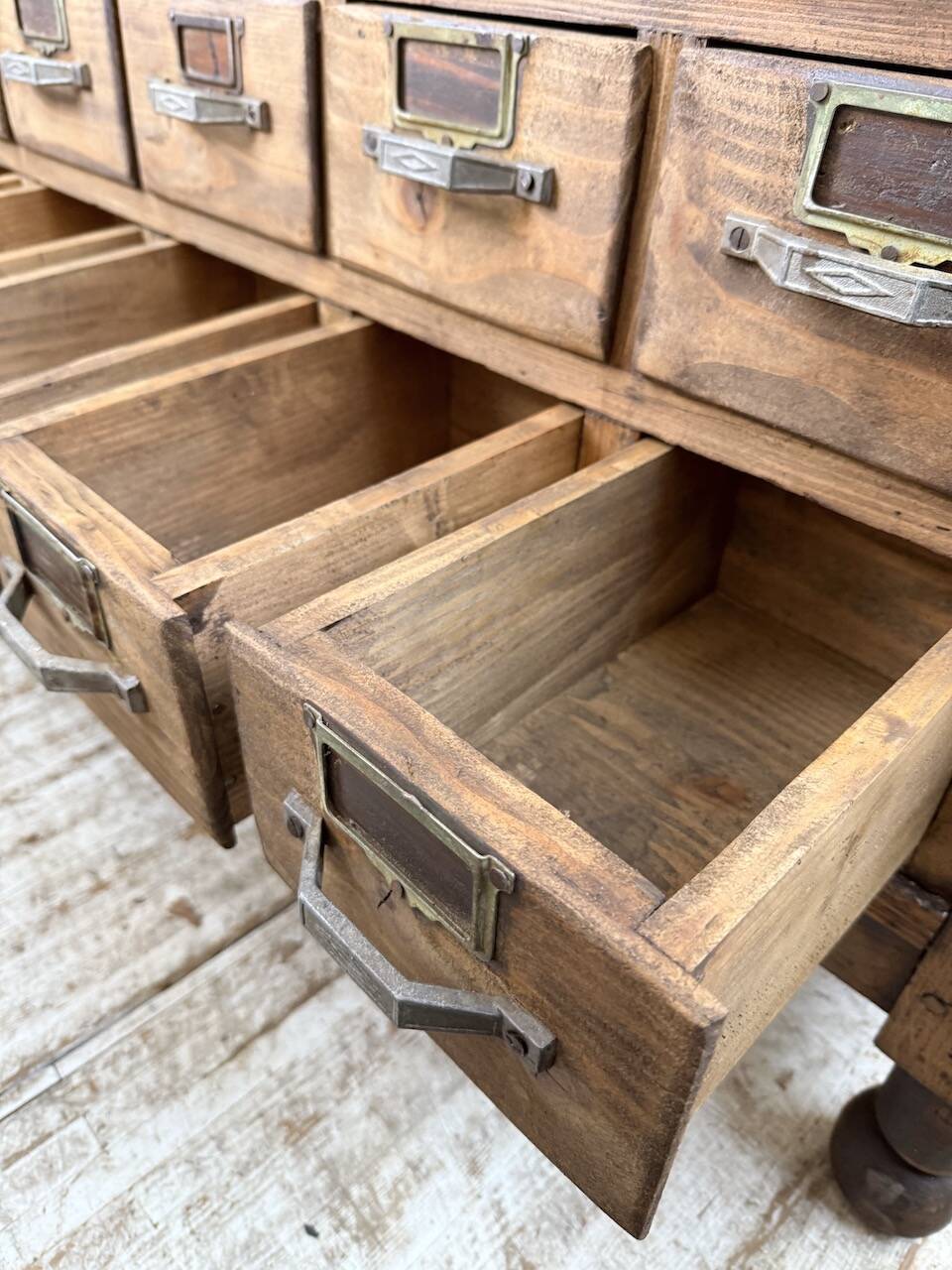Comptoir, îlot central, meuble de métier multi-tiroirs