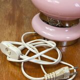 Table lamp in plain pink